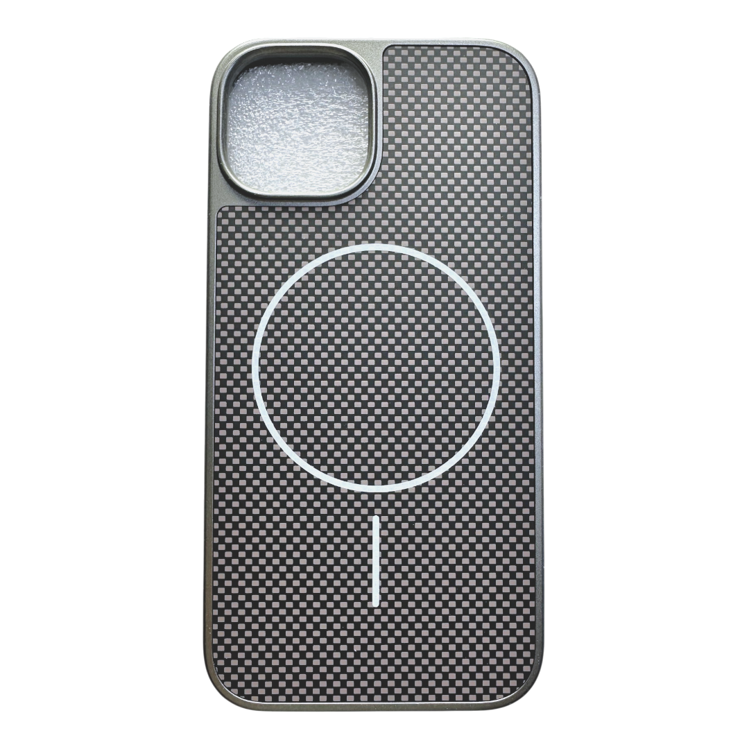 Estuche iShock King Link Heavy Duty con Acabado en Fibra de Carbono y MagSafe para iPhone